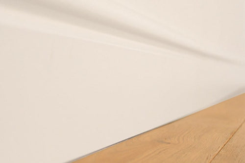 How to paint skirting boards with carpets