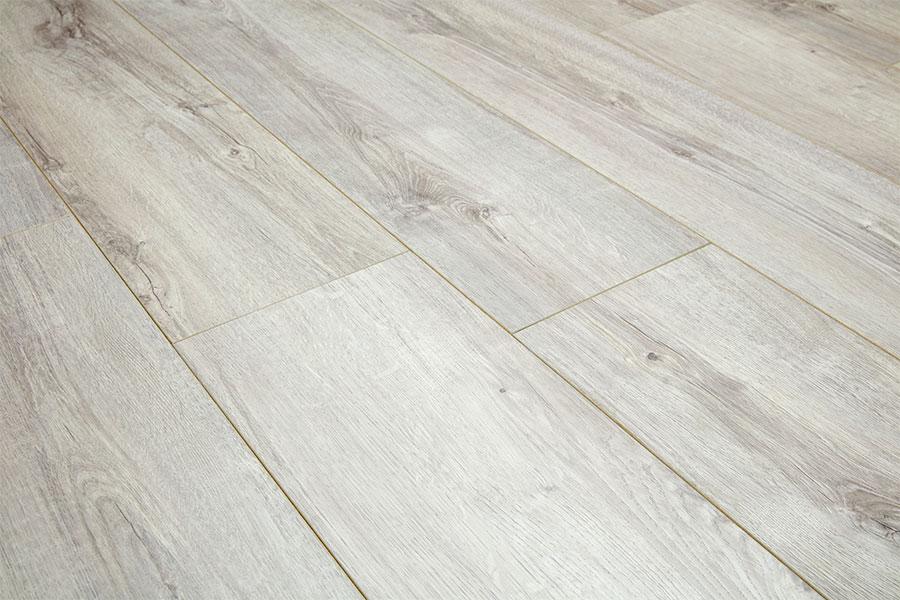 Audacity 12mm Laminate Flooring Cove Oak