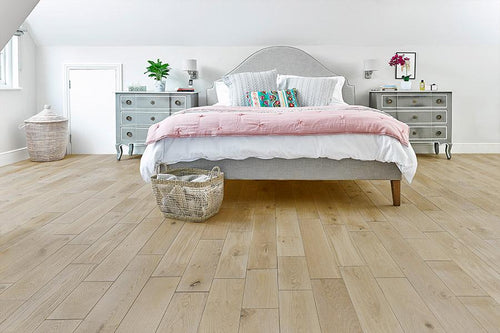 Galleria Professional Solid European Rustic Oak Flooring 18mm X 150mm Linen Brushed & Lacquered