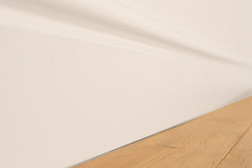 How to paint skirting boards with carpets