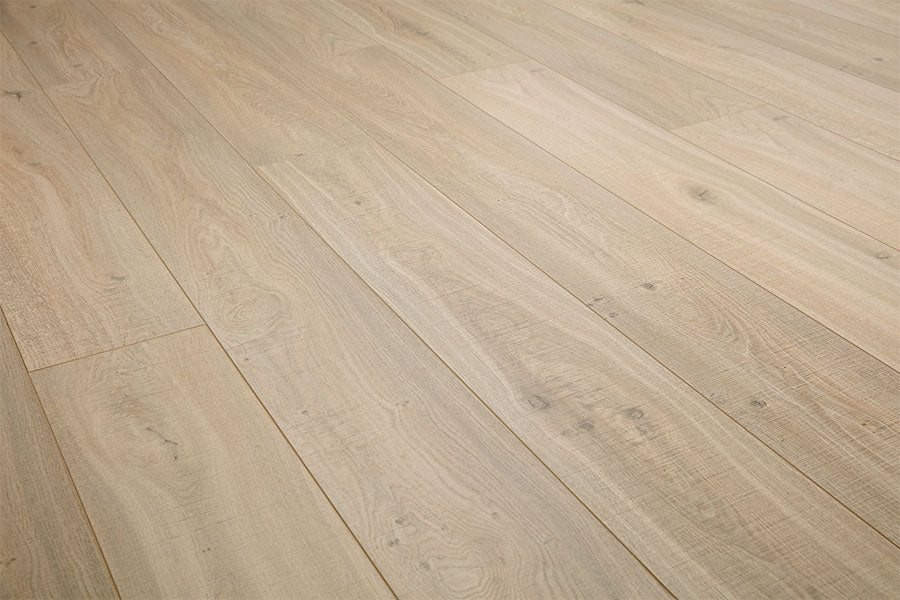 Audacity 12mm Laminate Summer Hill Oak Built-in Underlay