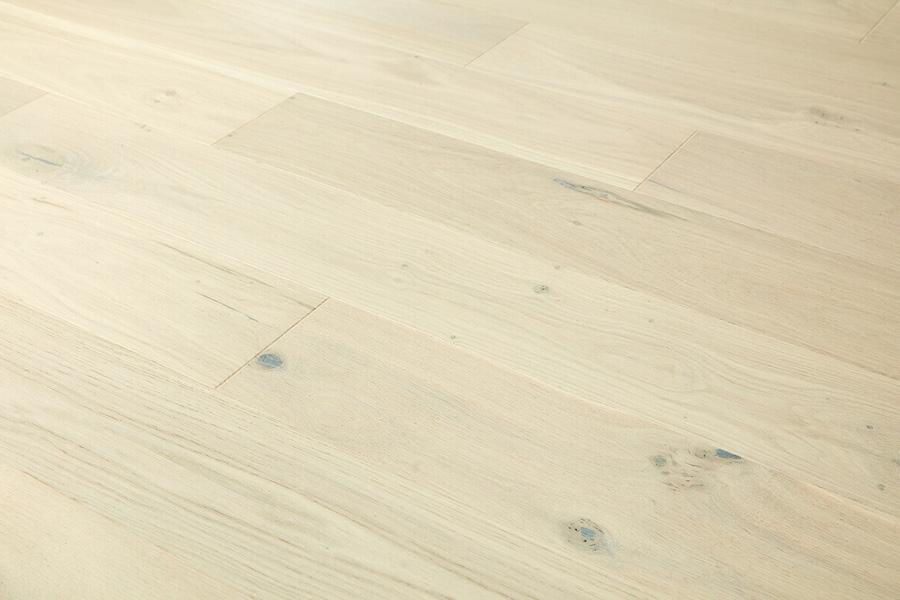 Home Choice Engineered European Rustic Oak Flooring 14mm x 180mm Cappuccino Lacquered