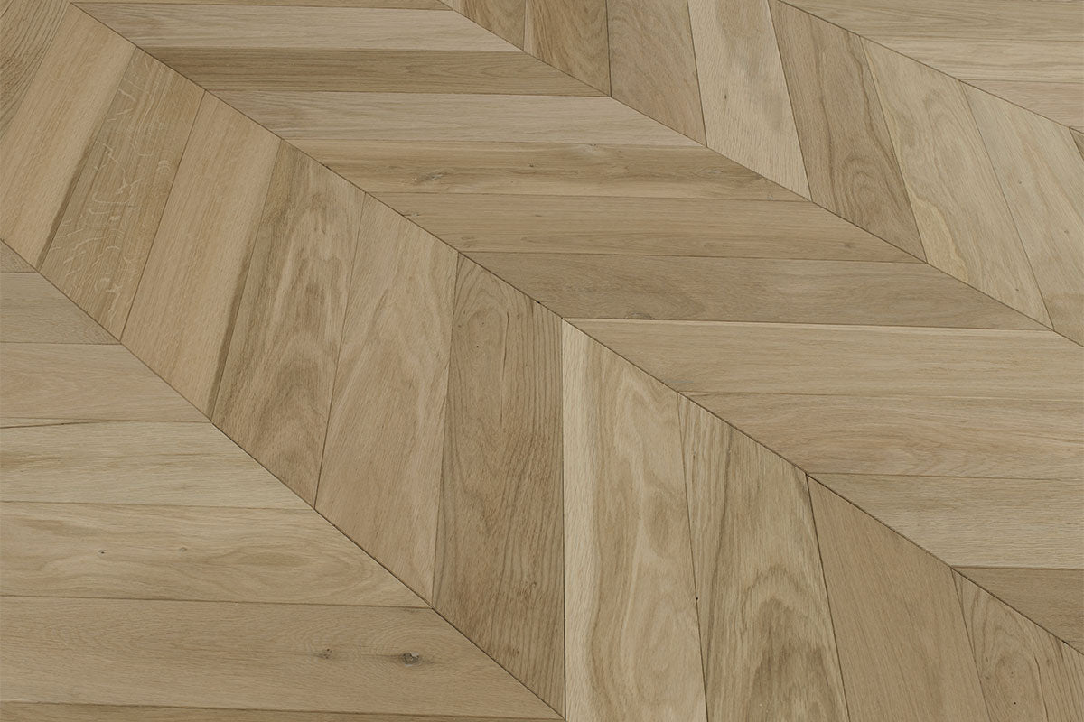 Galleria Professional Engineered Select Oak Chevron 14mm x 110mm Unfinished
