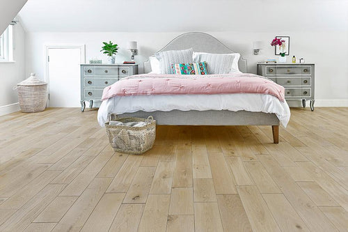 Galleria Professional Solid European Rustic Oak Flooring 18mm x 150mm Linen Brushed & Lacquered