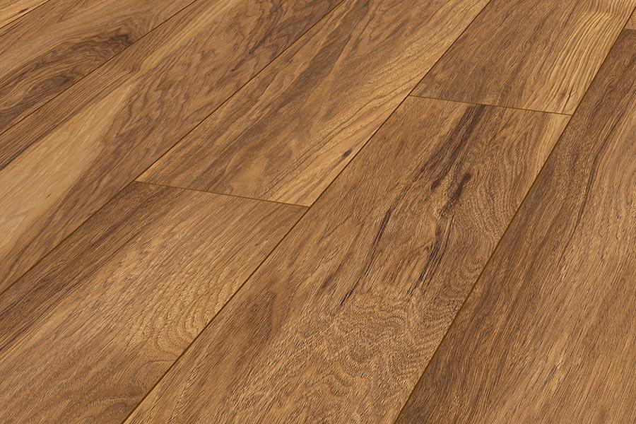 Aqualock 10mm Laminate Flooring Tawny Oak