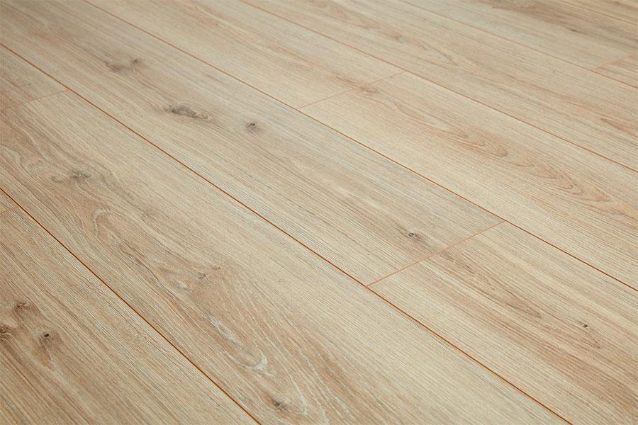 Series Woods 12mm Laminate Flooring Phalsbourg Oak