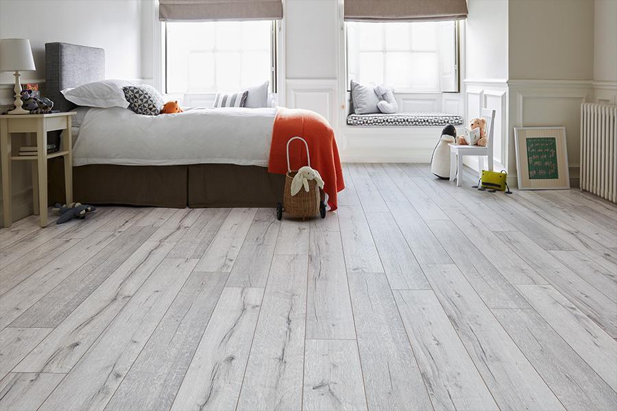 Series Woods Professional 12mm Laminate Flooring White Oak