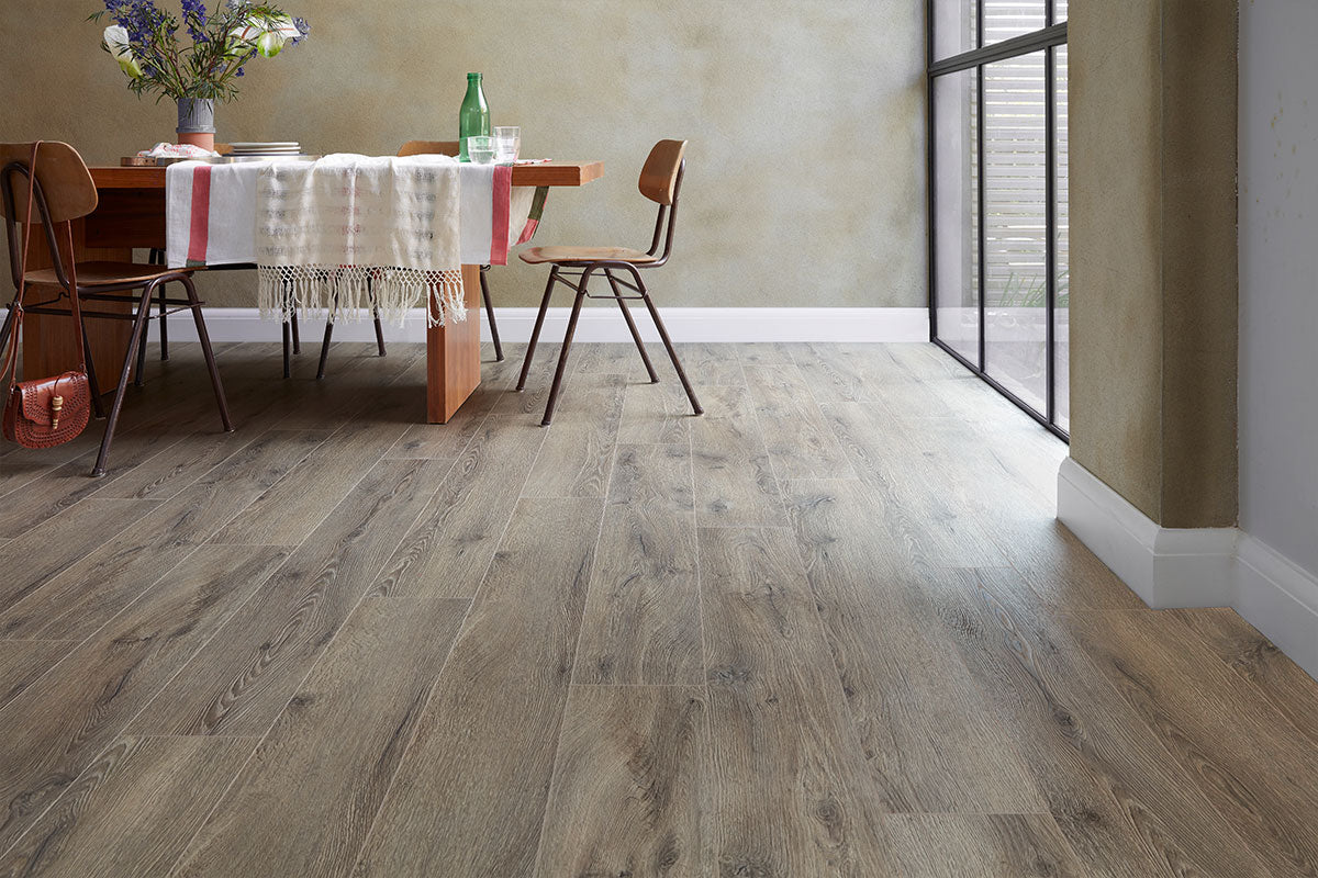 Series Woods 12mm Laminate Flooring Campania Oak
